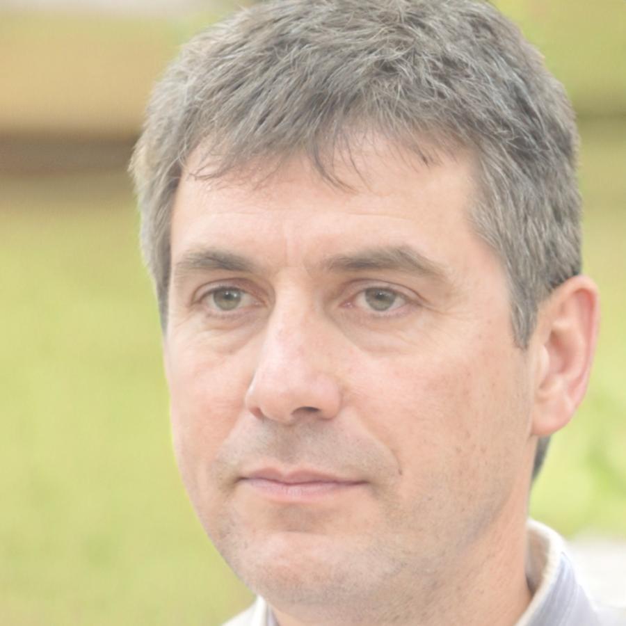 Student testimonial headshot